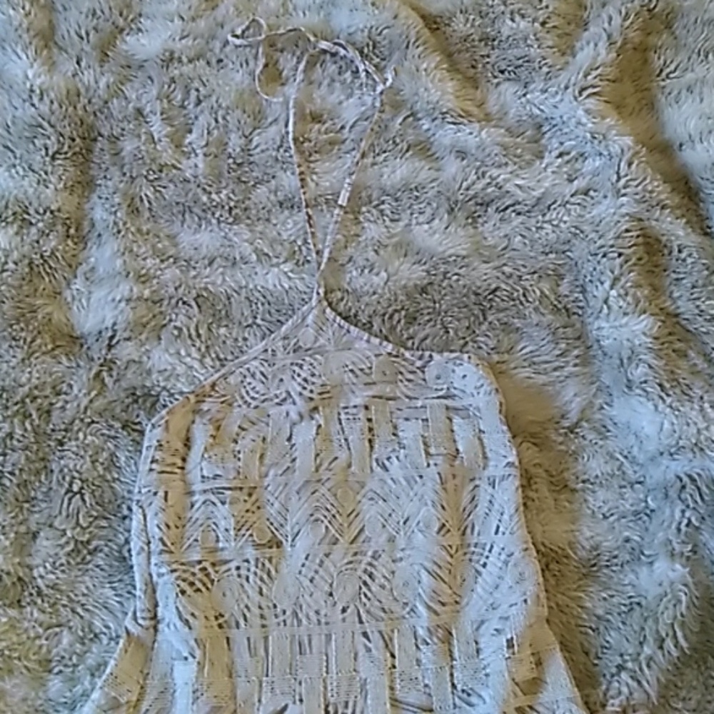 Vanessa virginia tan embroidered halter top xs
